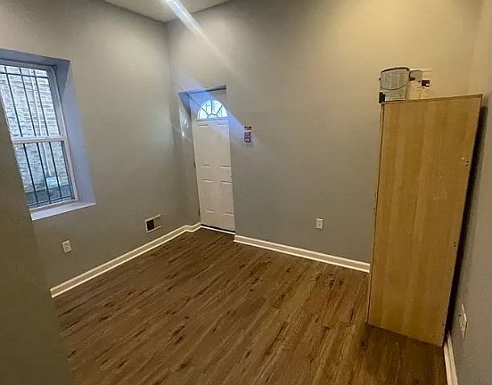3rd image of 2217 N Park Ave APT 2