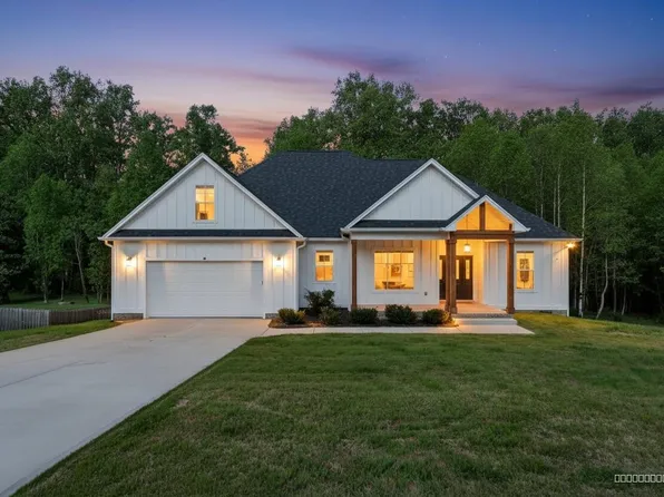 184 Woodland Ave, Inman, SC 29349