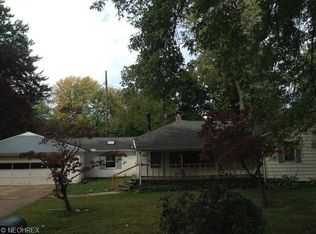 1542 Lake View Ave, Madison, OH 44057