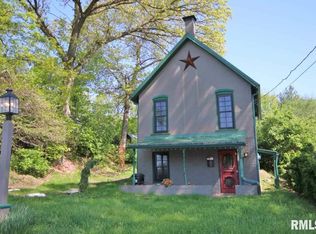 367 W Walnut St, Canton, IL 61520