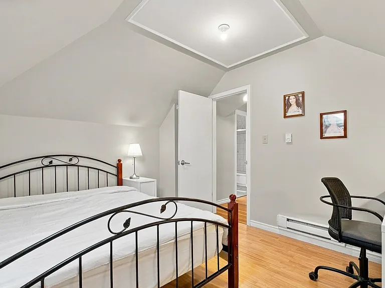 5809 Granville St — Photo 21