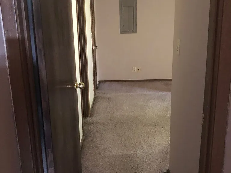 8406 S Camay Ave — Photo 6