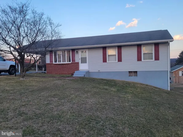 51 York Dr, Romney, WV 26757