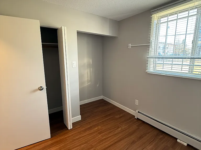 11920 102nd St NW — Photo 9
