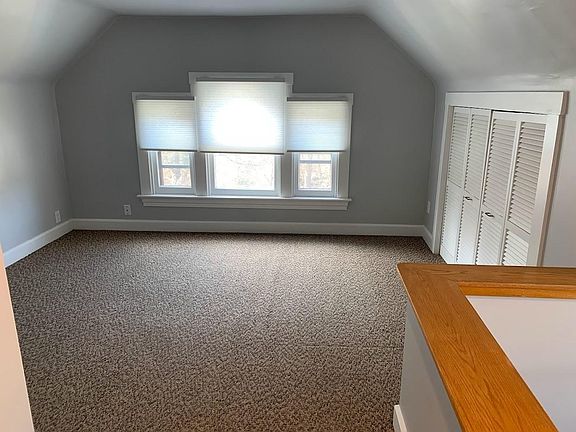 3rd image of 3534 Stettinius Ave #2
