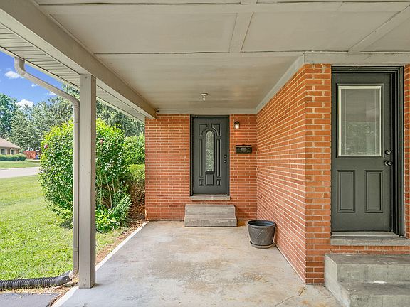 4th image of 2728 Clinton Cir