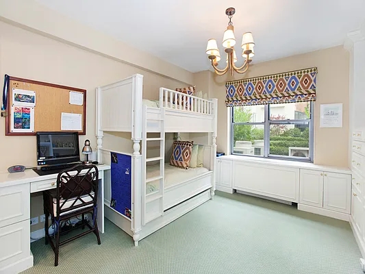 Sold by Sotheby's International Realty | media 28