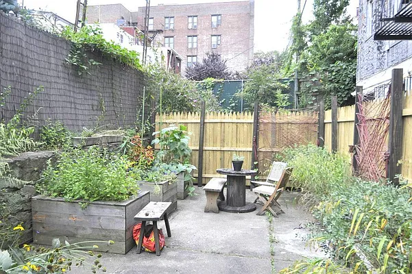 Rented by FirstService Realty (legacy) | media 44