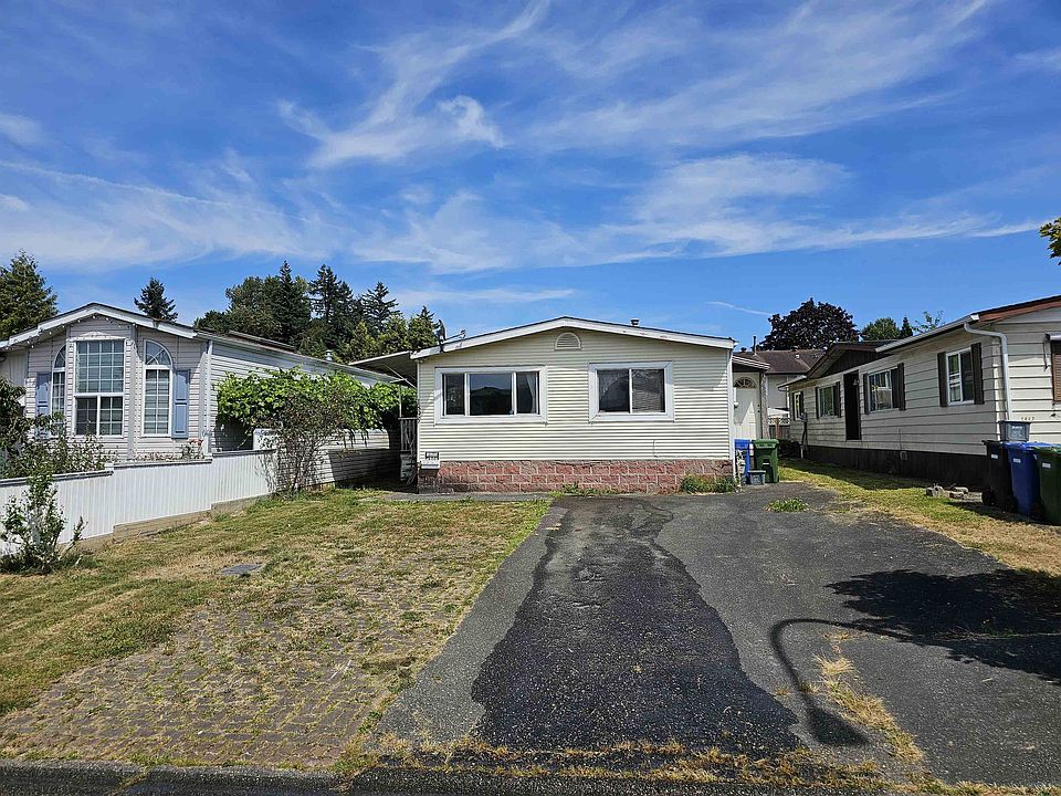 1st image of 1895 Shore Cres