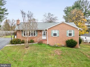98 New Castle Dr, Charles Town, WV