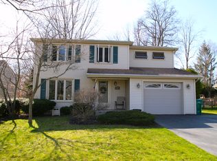 125 Willow Pond Way, Penfield, NY