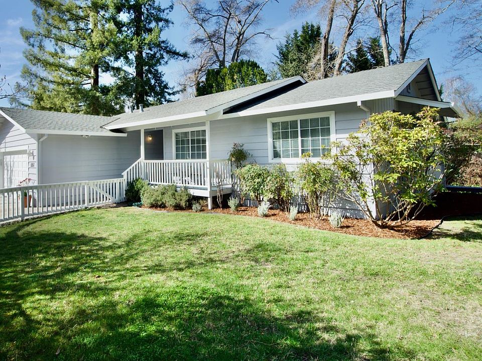 1st image of 115 1/2 Navarra Dr