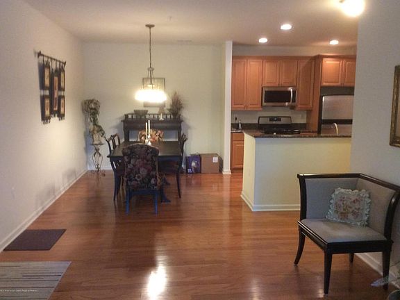 3rd image of 419 Sophee Ln