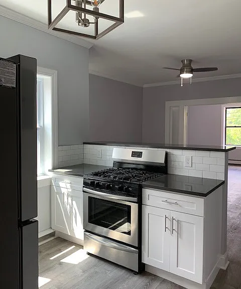 12 Russell Avenue — Photo 17