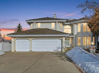 27 Cormack Cres NW, Edmonton, AB T6R2E7