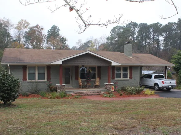 342 S Victory Dr, Lyons, GA 30436