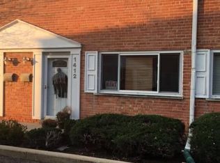 1412 Shermer Rd, Northbrook, IL 60062