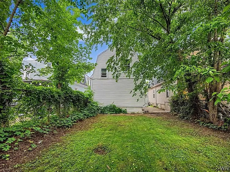 31 Riverside Ave — Photo 8