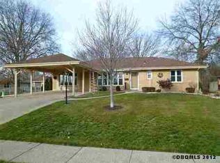 2625 Saint Anne Dr, Dubuque, IA 52001