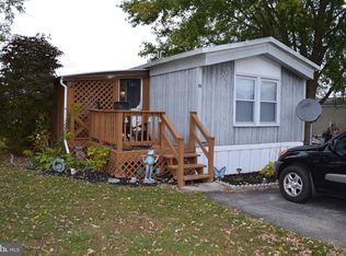 71 Hazel Ln, New Oxford, PA 17350