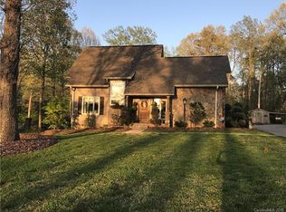 303 Crown Creek Dr, Cherryville, NC 28021