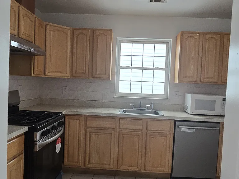 12 Bergen Ave #2 — Photo 12