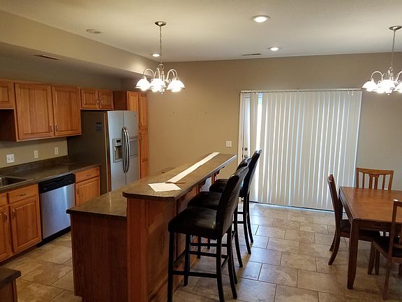3rd image of 303 S Main St APT B
