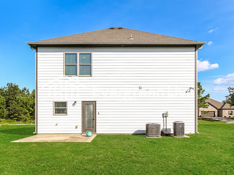 15670 Capstone Dr — Photo 15