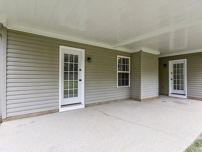 3932 Rock Creek Dr — Photo 15