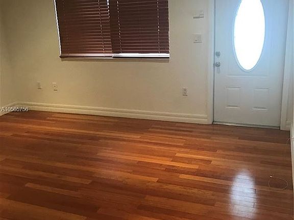 2nd image of 1701 N Treasure Dr APT 4