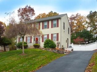 43 Laurelwood Dr, North Attleboro, MA 02760