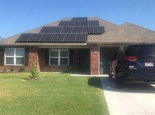 910 Raspberry St, Elkins, AR 72727