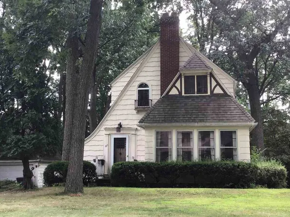 815 Briarcliff Rd, Jackson, MI 49203