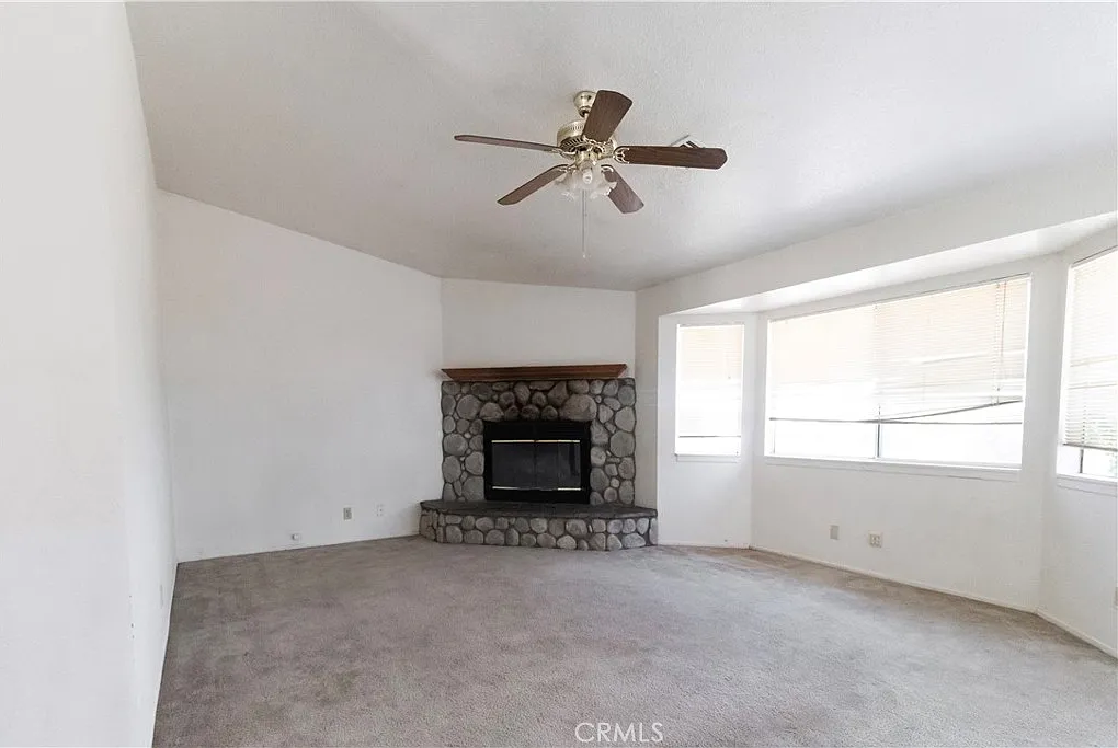 3 bed, 1411 sqft, $2,000 — Photo 3