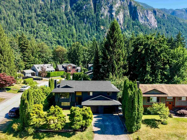 40011 Plateau Dr, Squamish, BC V8B 0W3