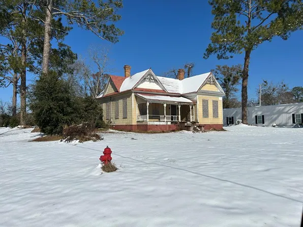 208 W Pope St, Sylvester, GA 31791