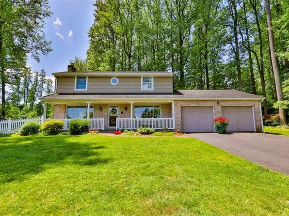 5662 Oak Ln, Zionsville, PA 18092