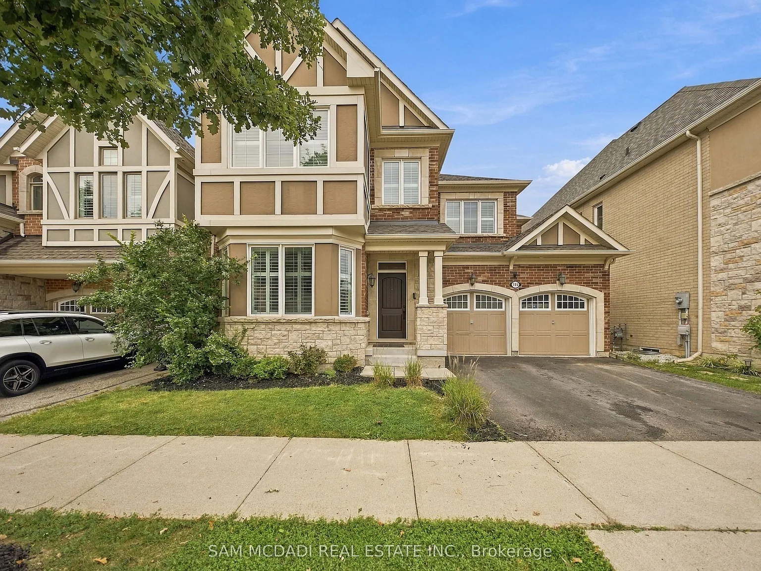 4 bed, $5,750 — Photo 1