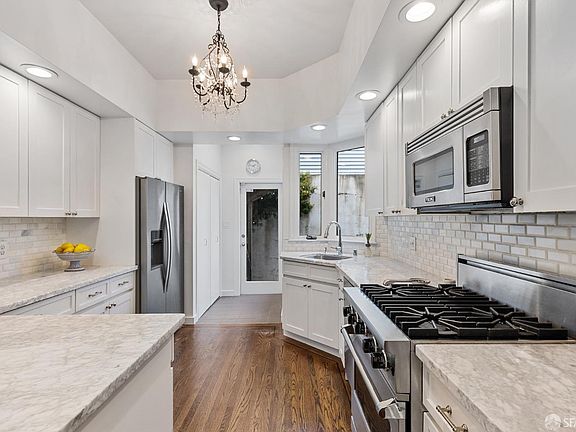 2nd image of 74 Bernard St