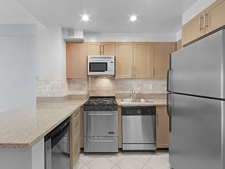 41 Park Ave #3B — Photo 6