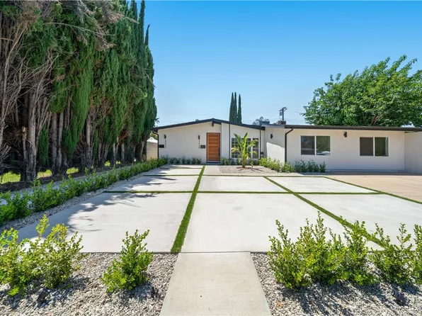 22928 Leadwell St, West Hills, CA 91307