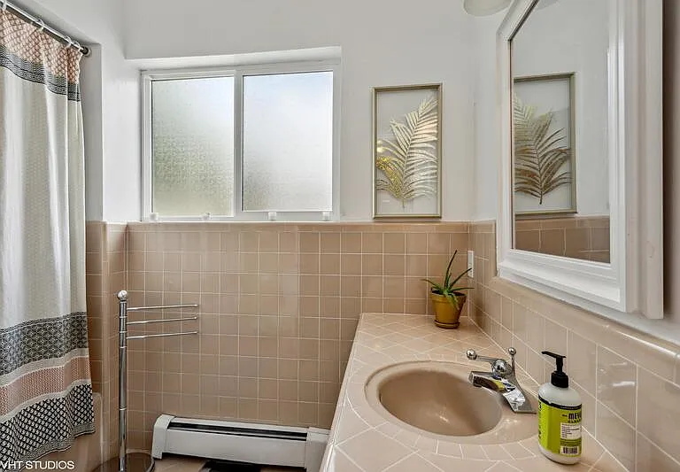 2571 Van Buren Ave — Photo 20