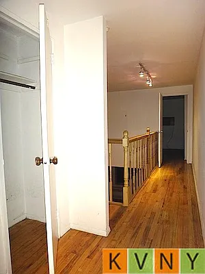 Rented by KVNY Soho | media 59