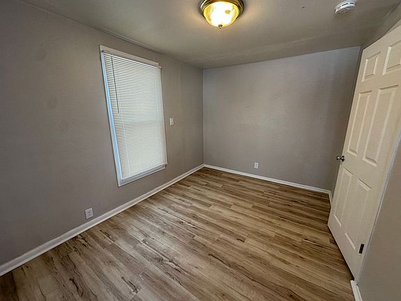 4th image of 416 Dunbar Ave