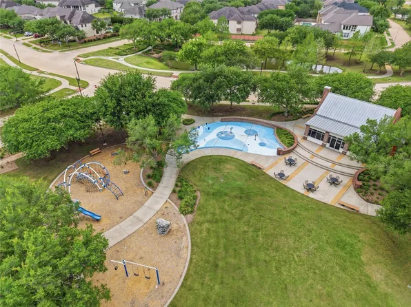 2915 Sentry Oak Way