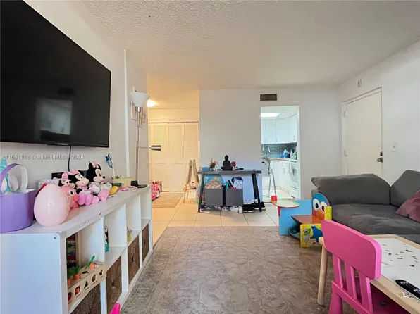 8311 SW 142nd Ave APT I103, Miami, FL 33183
