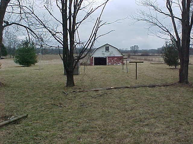 2nd image of 4431 E State Road 236 Rd