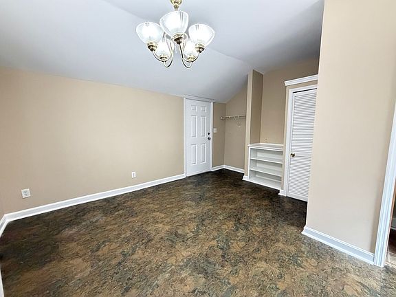 3rd image of 538 Lilly Ave #2