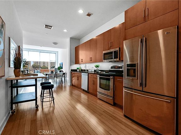 4th image of 3223 W 6th St Unit 312