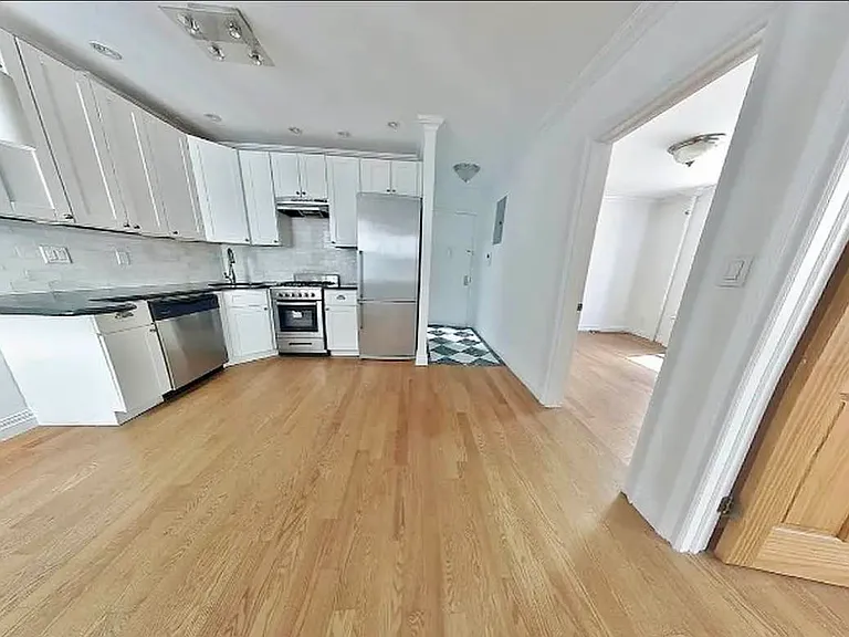 400 E 91st St #1E — Photo 2